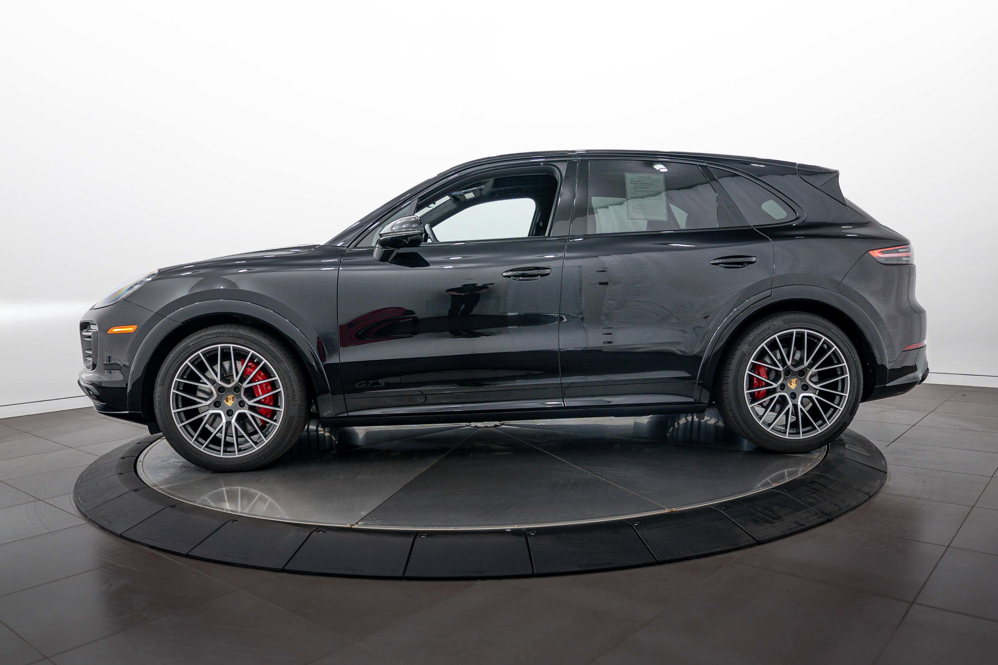 Certified 2022 Porsche Cayenne GTS AWD/4WD image 2