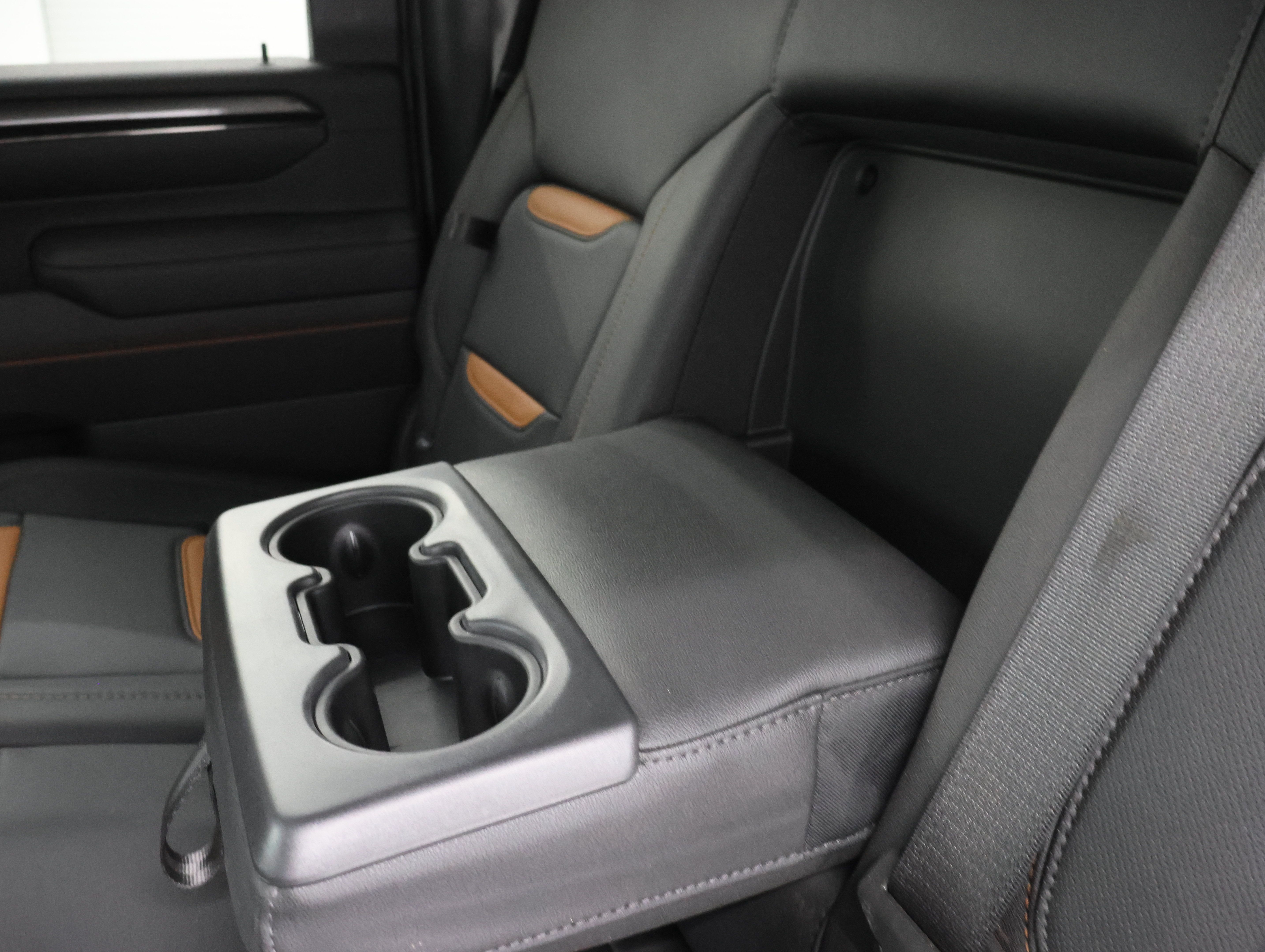 Used 2025 GMC Sierra 2500 AT4 w/ AT4 Premium Plus Package AWD/4WD image 46