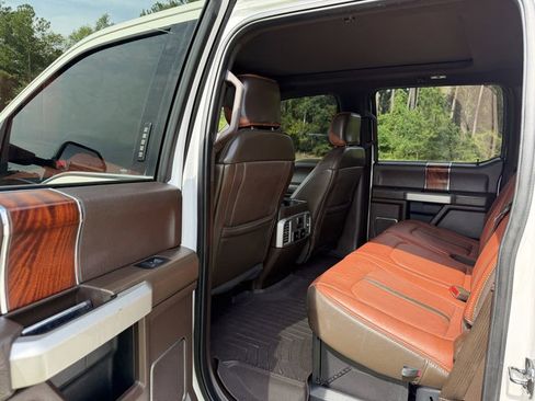 Used 2019 Ford F350 King Ranch w/ King Ranch Ultimate Package AWD/4WD image 11