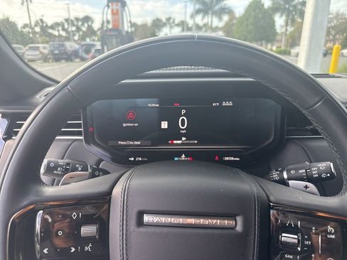 Used 2023 Land Rover Range Rover Sport SE Dynamic image 14