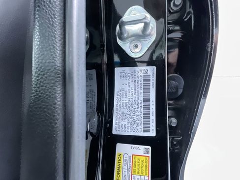 Used 2023 Honda Civic Sport image 22