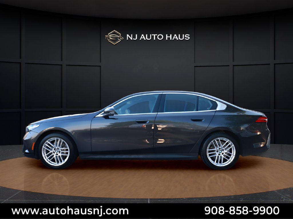 Used 2025 BMW 530i RWD image 10