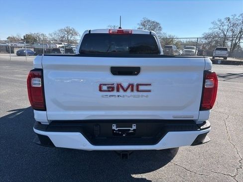 Used 2025 GMC Canyon Elevation w/ Convenience Package image 3