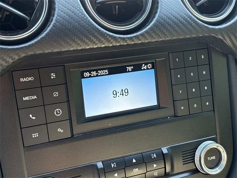 Certified 2022 Ford Mustang Coupe image 28