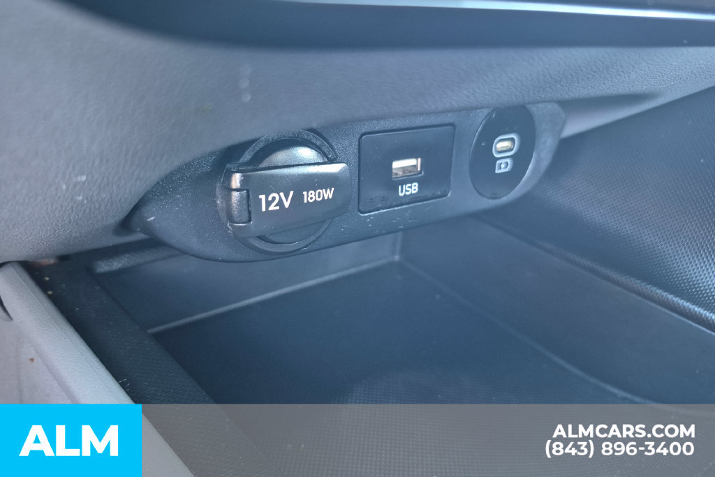 Certified 2024 Hyundai Elantra SEL FWD image 28