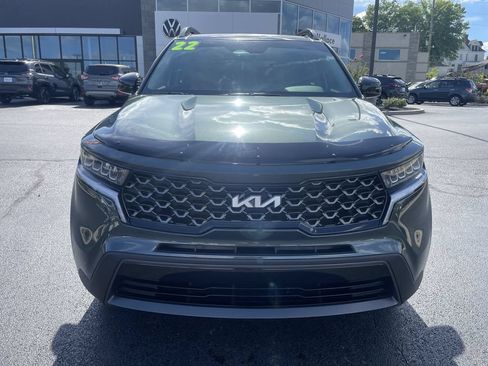 Certified 2022 Kia Sorento S w/ Panoramic Sunroof Package AWD/4WD image 2