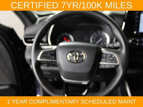 Used 2022 Toyota Highlander XSE FWD image 23