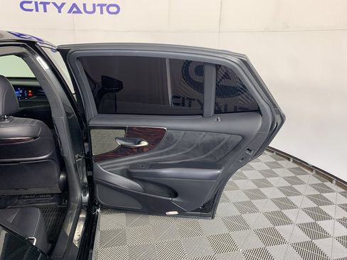 Used 2020 Lexus LS 500 w/ Interior Upgrade Package RWD image 36
