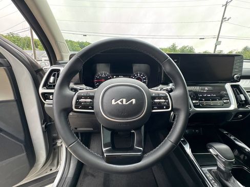 Used 2022 Kia Sorento SX AWD/4WD image 18