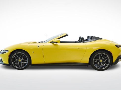 Used 2025 Ferrari Roma Spider RWD image 2