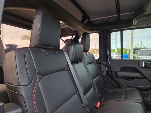 Used 2021 Jeep Wrangler Unlimited Rubicon AWD/4WD image 18