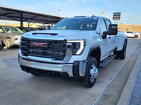 New 2026 GMC Sierra 3500 Pro w/ Convenience Package image 7