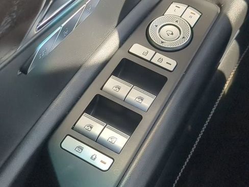 Used 2024 Genesis GV80 2.5T AWD/4WD image 23