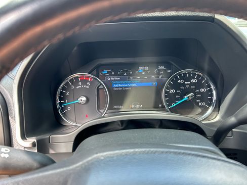 Used 2022 Ford F450 Platinum w/ FX4 Off-Road Package image 16