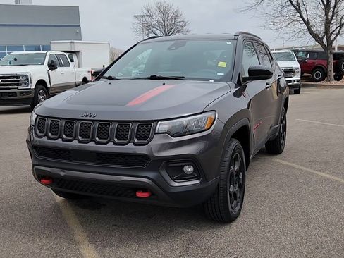 Used 2024 Jeep Compass Trailhawk image 3