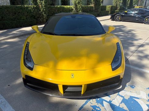 Used 2019 Ferrari 488 GTB RWD image 2