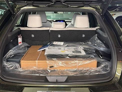 New 2026 Lexus UX 300h AWD image 9