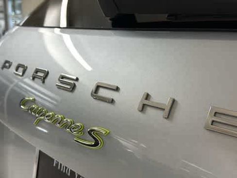 Used 2017 Porsche Cayenne S AWD/4WD image 8