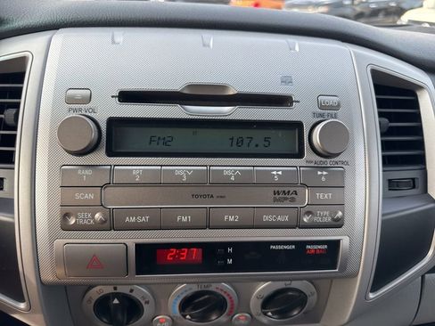 Used 2010 Toyota Tacoma PreRunner w/ TRD Sport Pkg image 15