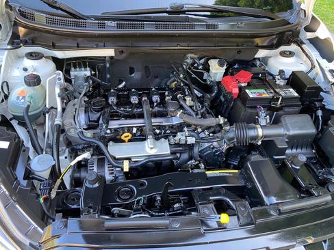 Used 2021 Nissan Kicks SR FWD image 8