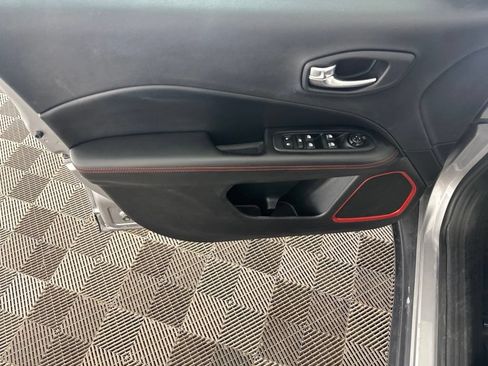Used 2019 Jeep Compass Trailhawk AWD/4WD image 20