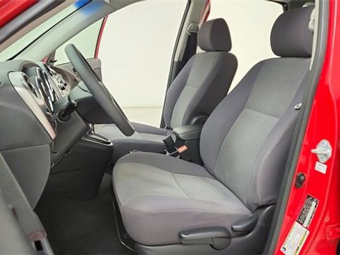 Used 2005 Toyota Matrix image 18