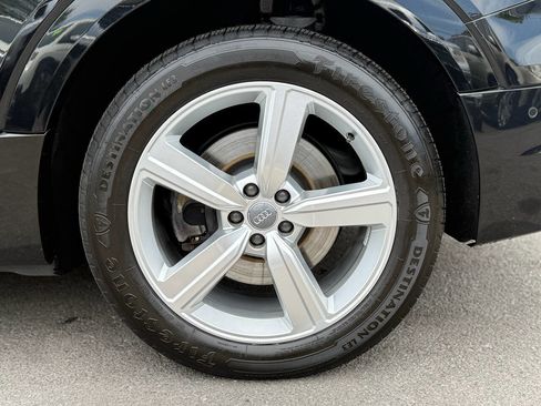 Used 2019 Audi e-tron Premium Plus image 95