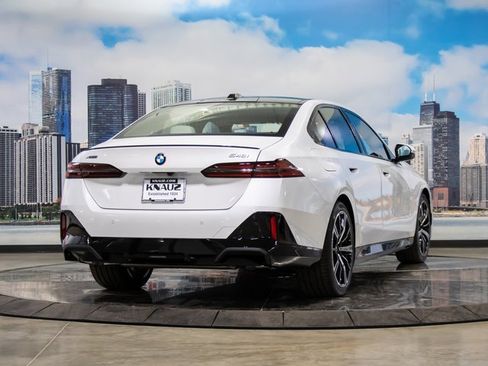 New 2026 BMW 540i xDrive w/ Executive Package image 8