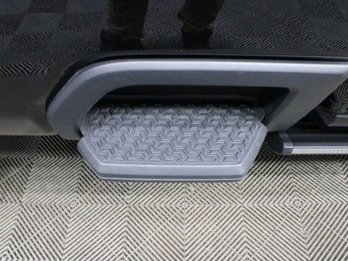 Used 2024 GMC Sierra 2500 Denali w/ Technology Package image 39