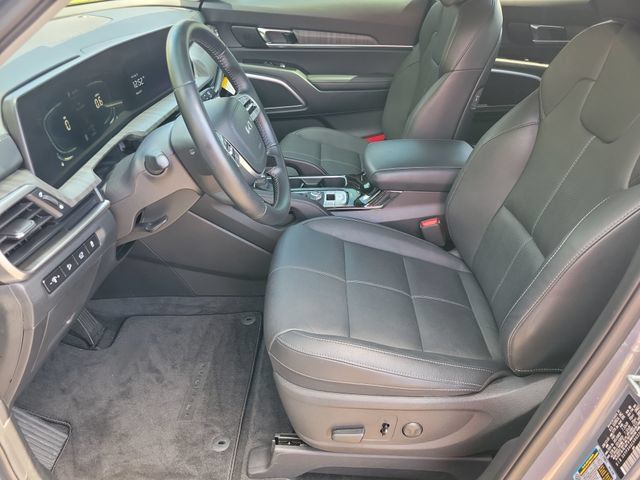 Used 2024 Kia Telluride EX w/ EX Captain's Chair Package FWD image 13
