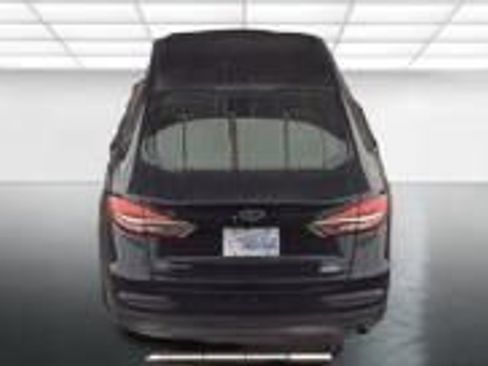 Used 2020 Ford Fusion SE image 12