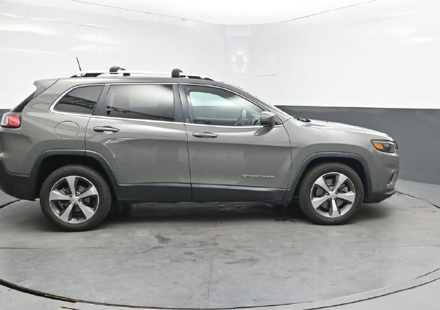 Used 2020 Jeep Cherokee Limited FWD image 9