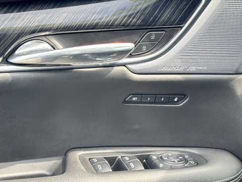 Used 2022 Cadillac XT6 Premium Luxury image 15