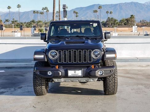 New 2026 Jeep Gladiator Mojave image 3