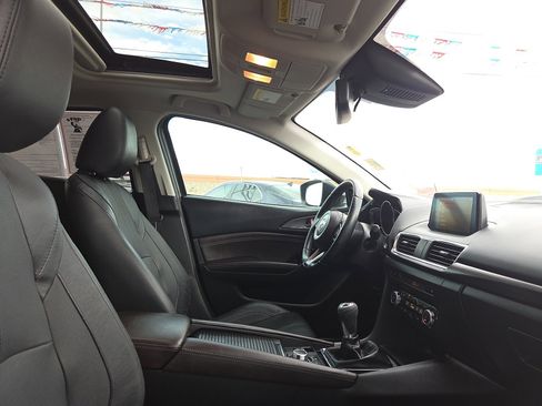 Used 2018 MAZDA MAZDA3 Grand Touring w/ Premium Equipment Package image 10