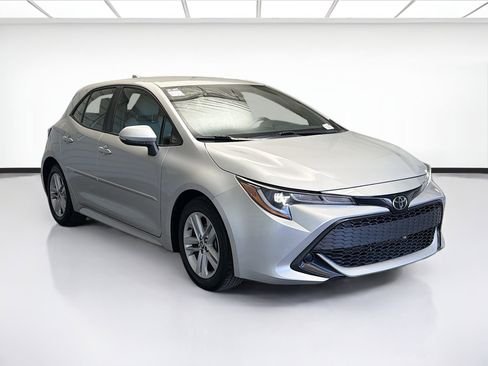 Used 2022 Toyota Corolla SE image 3