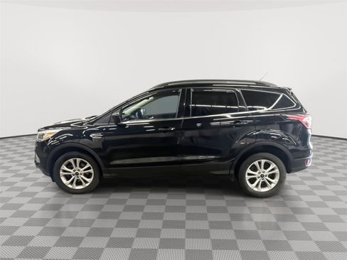 Used 2018 Ford Escape SE FWD image 8
