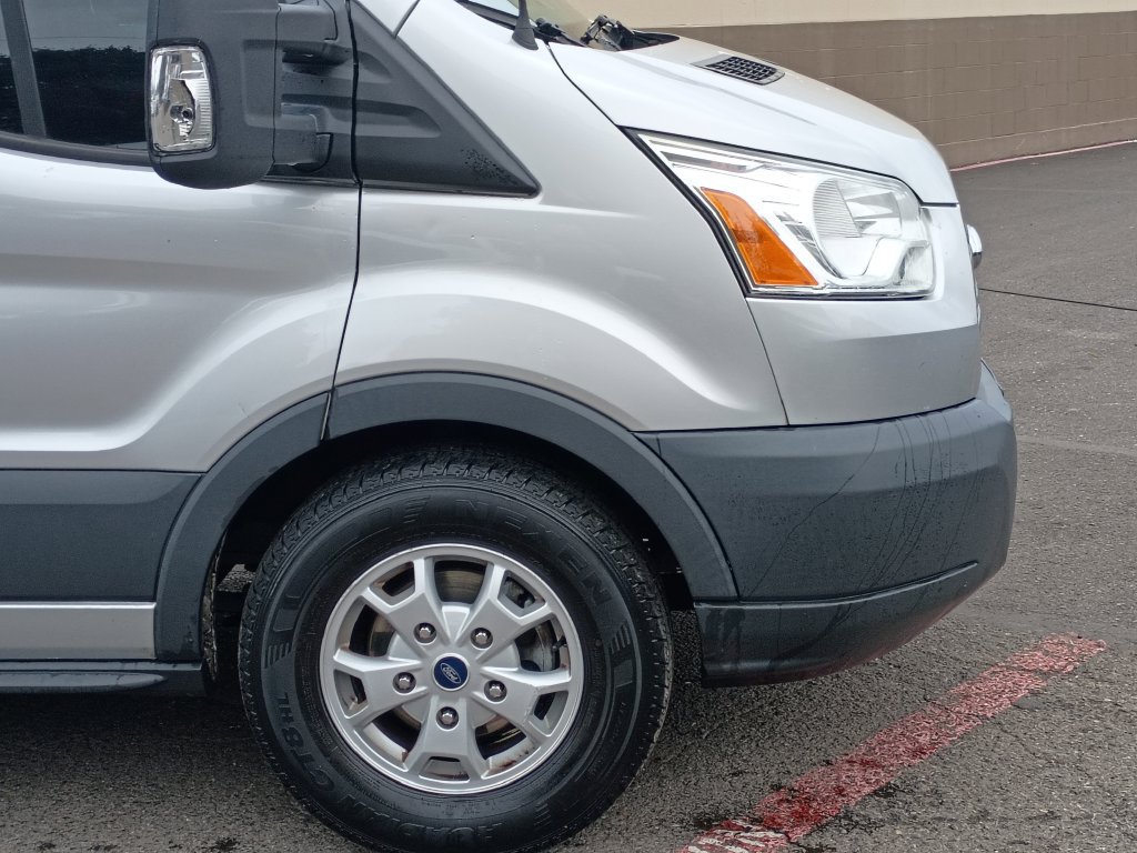 Used 2015 Ford Transit 150 XLT RWD image 2