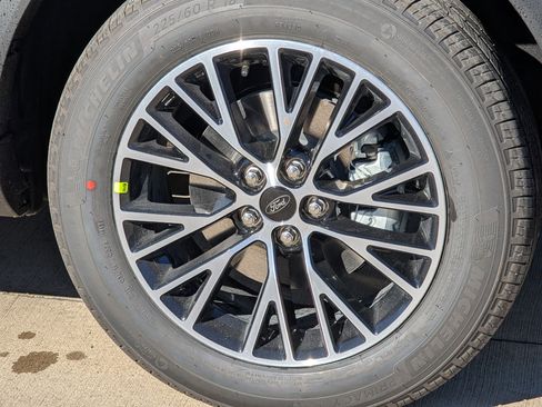 New 2026 Ford Escape SE image 9