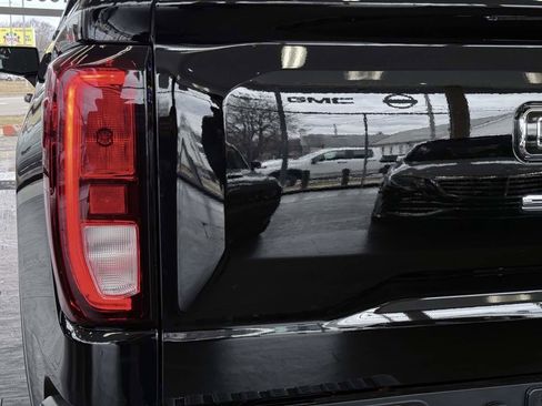 Used 2025 GMC Sierra 1500 Elevation image 22