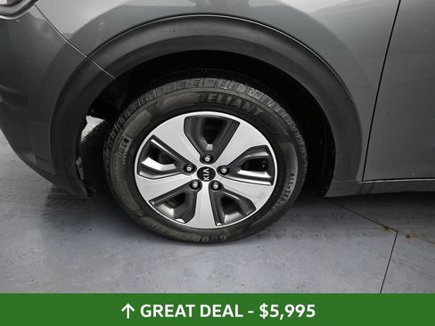 Used 2018 Kia Niro LX FWD image 12