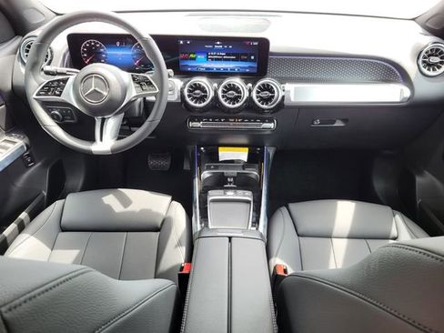 Certified 2025 Mercedes-Benz GLB 250 4MATIC image 2