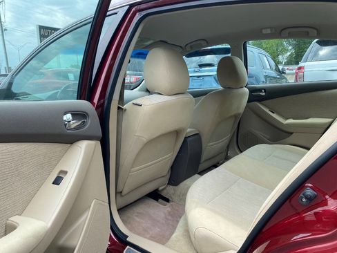 Used 2012 Nissan Altima 2.5 S w/ 20th Anniversary Pkg FWD image 10