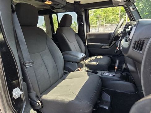 Used 2015 Jeep Wrangler Unlimited Sport AWD/4WD image 15