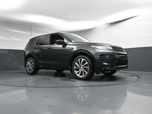 Certified 2025 Land Rover Discovery Sport Dynamic SE image 28