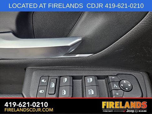 New 2026 RAM 1500 4x4 Crew Cab image 12