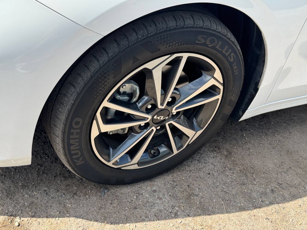 Used 2023 Kia Forte LXS FWD image 19