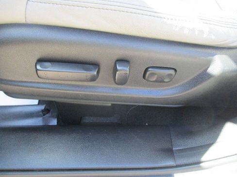 Used 2015 Honda CR-V Touring image 11