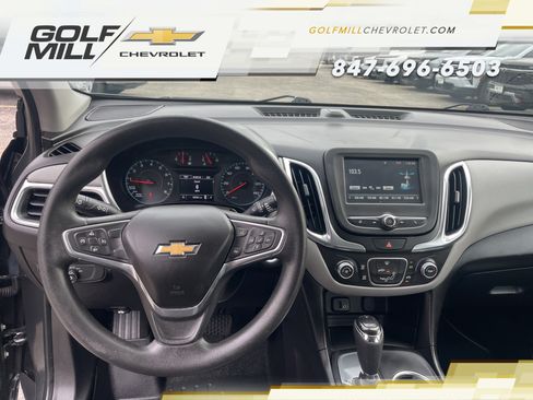 Used 2018 Chevrolet Equinox LS FWD image 16