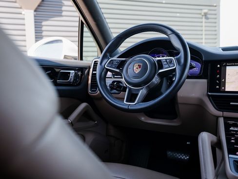 Certified 2022 Porsche Cayenne image 26